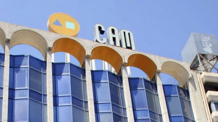 Telediario 1 - Abren las oficinas de la CAM