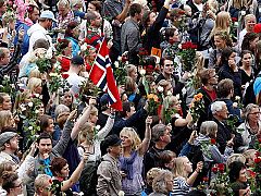 Oslo homenajea a las víctimas de la brutal matanza