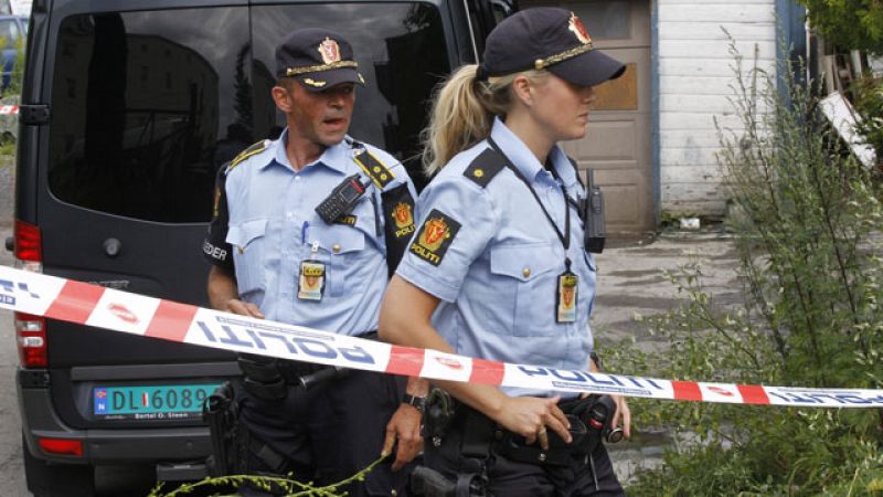 La Policía noruega investiga si Breivik actuó solo