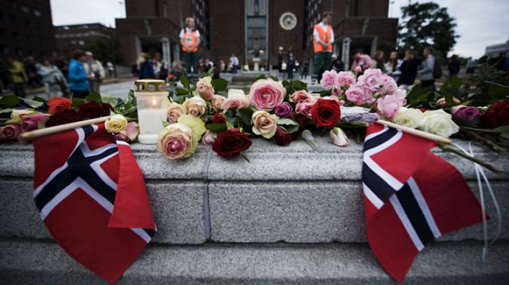 Telediario 1 - Breivik y el odio a los inmigrantes