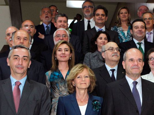 Telediario 1 - Deuda de comunidades con el Estado