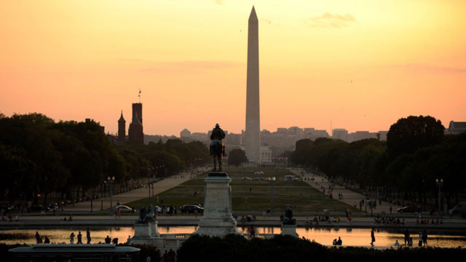  Obama sigue negociando para evitar la suspensión de pagos en EE.UU.