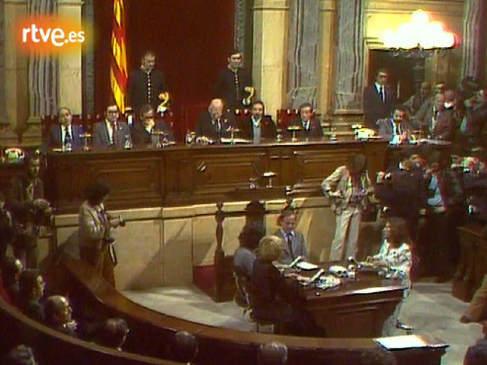 Arxiu: Sessió de constitució del Parlament de Catalunya restablert (1980)