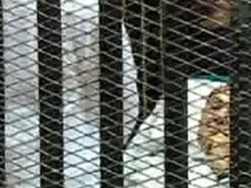 Primera sesión del juicio contra Hosni Mubarak 
