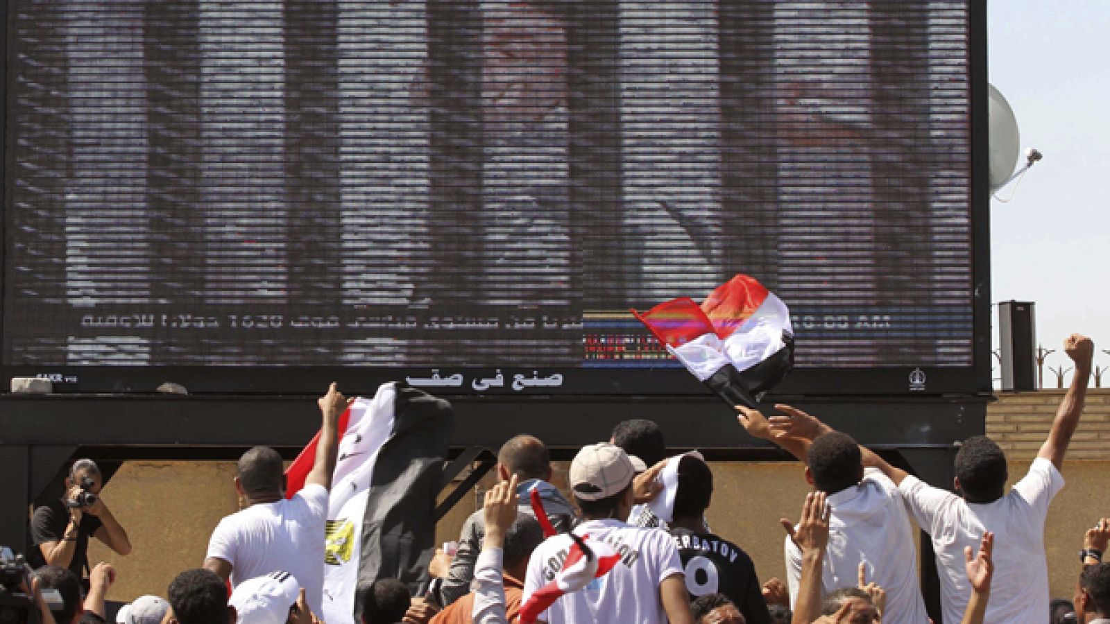 Frustración de los jóvenes egipcios al no existir fecha aún para la celebración de las elecciones