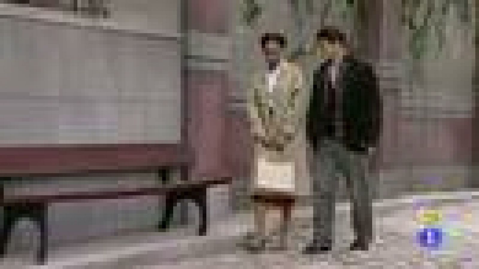 Amar - Miguel le pide matrimonio a Leona