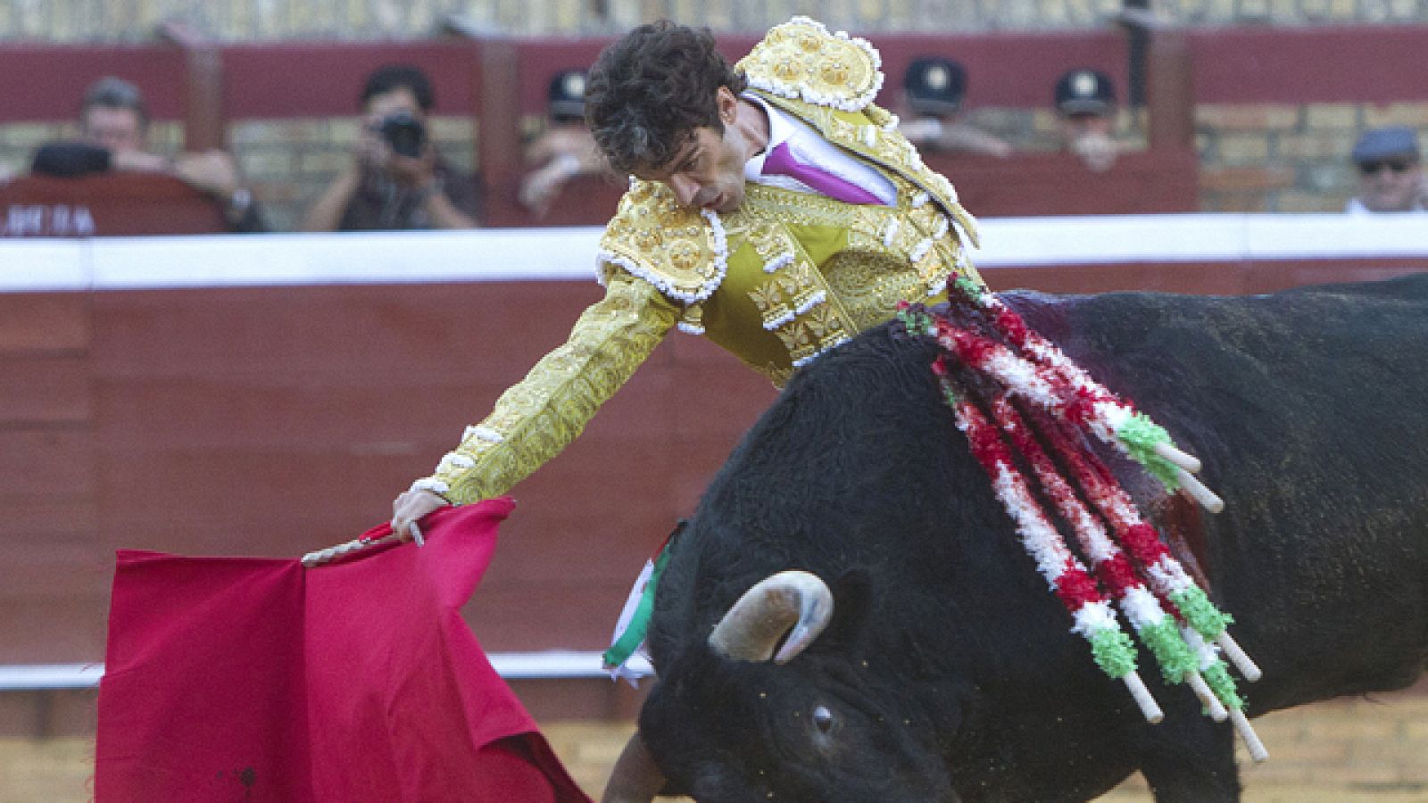 José Tomás estuvo a la altura de las expectativas en Huelva