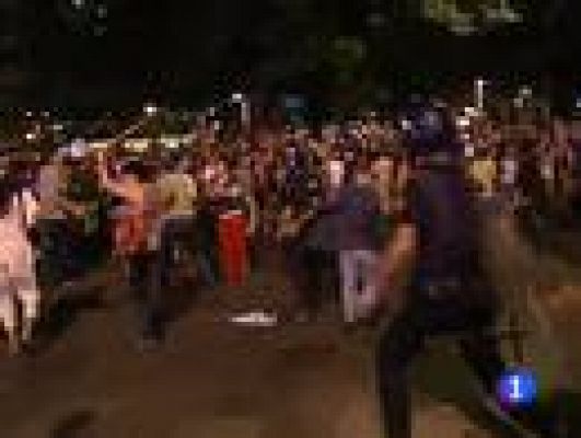 Telediario 1 - Continúan los indignados en Sol