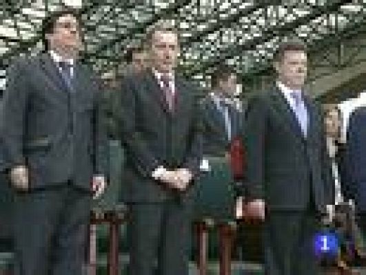 Telediario 1 - Primer año para Juan Manuel Santos