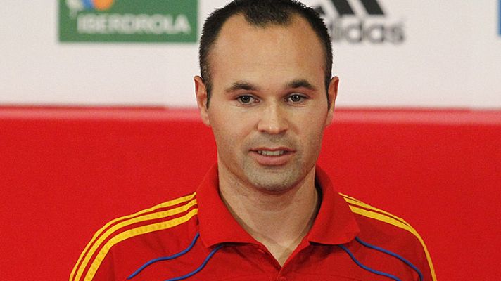 Telediario 1 - Iniesta, reconocido por su gol en el Mundial