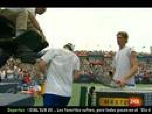 Telediario 1 - La lluvia impide el debut de Djokov