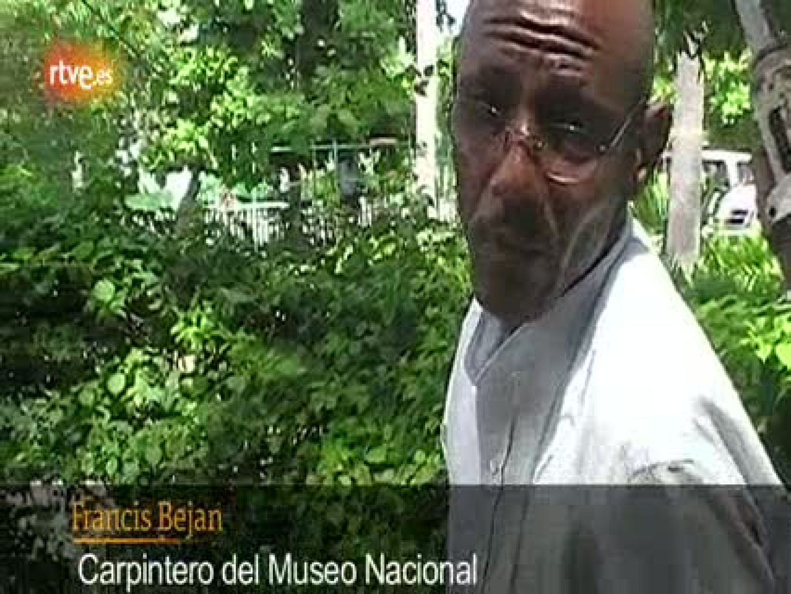 Carpintero en Haití | Ver