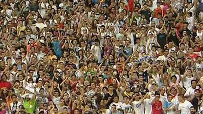 Telediario 1 - Mourinho llama a la afición blanca