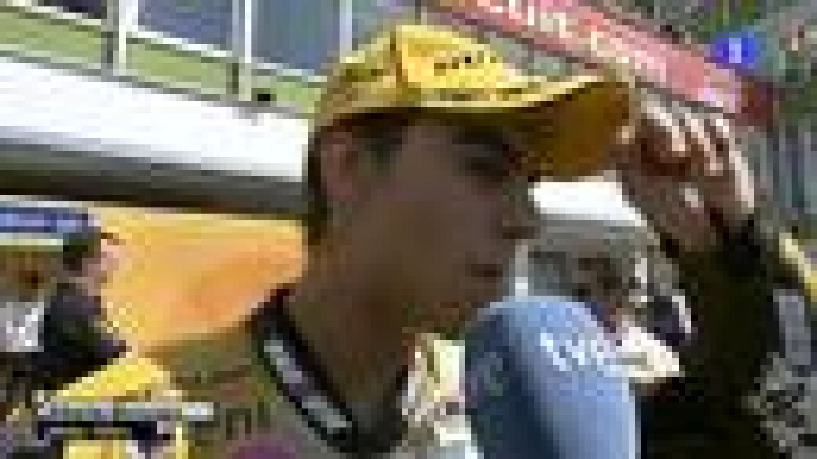 El piloto de Cádiz ha sumado el primer podio de su vida en Brno y ha mostrado su alegría ante las cámaras de TVE.