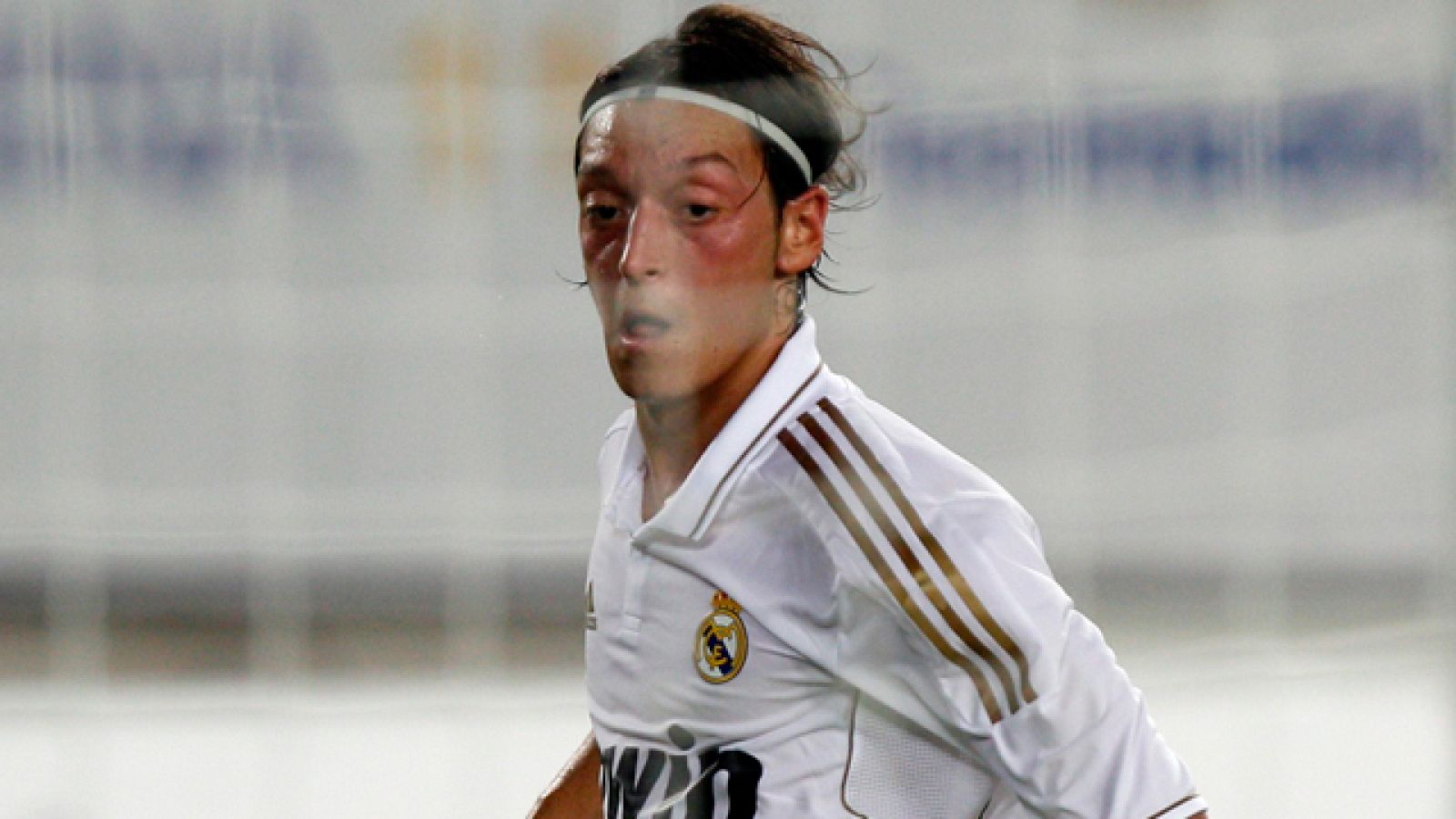 Özil adelanta al Madrid (1-0)