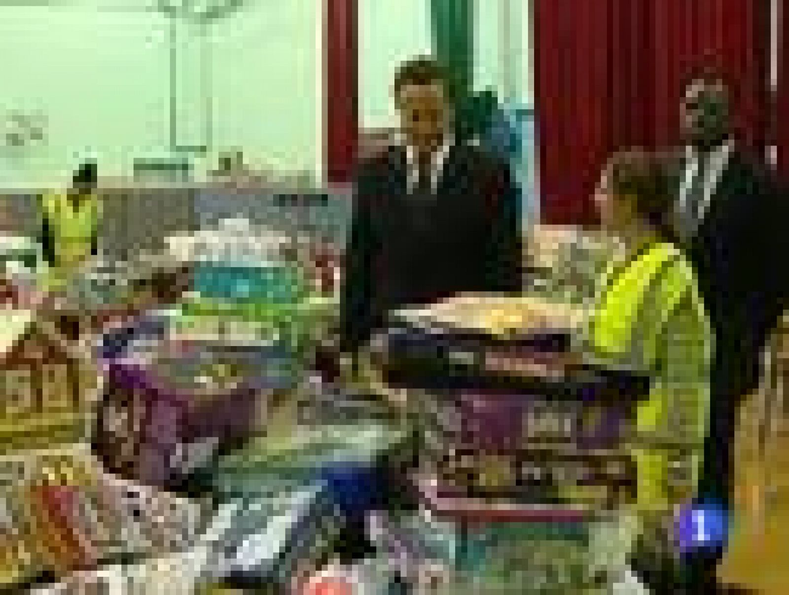 El primer ministro británico visita Tottenham, el lugar donde estallaron los disturbios