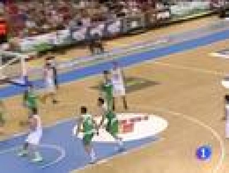 Victoria de la selección española de baloncesto que ha ganado a Bulgaria por 96-57. La superioridad se demostró desde el inicio. Navarro marcó 19 puntos en los primeros 20 minutos. La defensa rival fue débil, lo que ayudó a los españoles. 