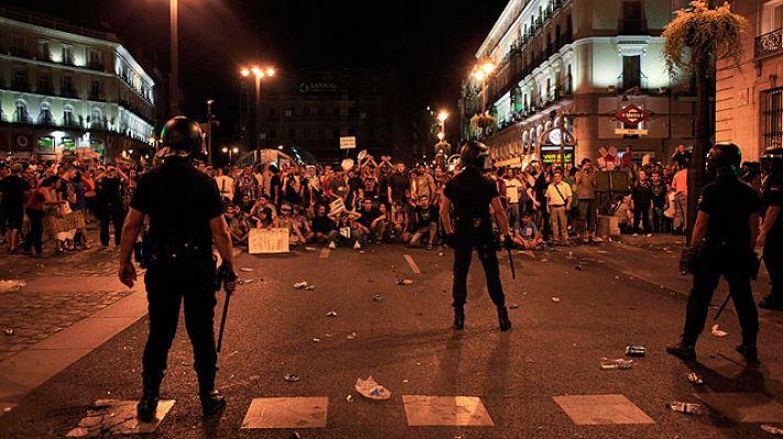 La marcha laica acaba con disturbios, seis detenidos y once heridos