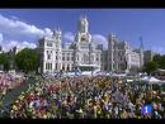 Telediario 1 - Acto de bienvenida al papa en Cibeles