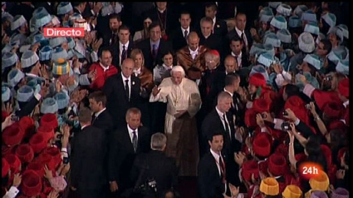 Especiales informativos - Benedicto XVI visita El Escorial 2