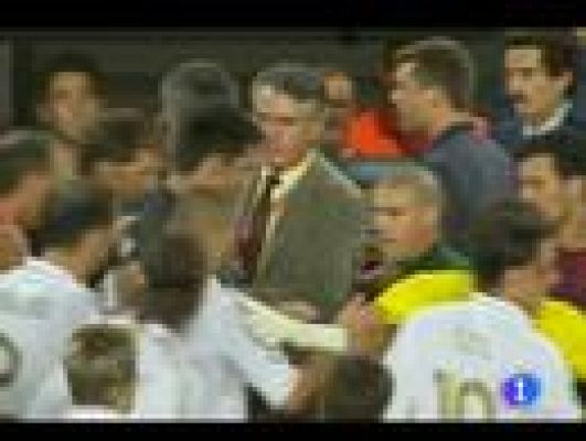 Telediario 1 - 'El del bigote' arrasa en la red