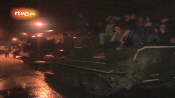 Telediario 1 - Detenidos los autores del golpe de Estado en el aeropuerto de Moscú