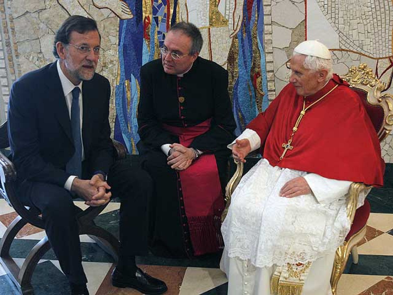 El papa habla con Rajoy sobre la crisis económica