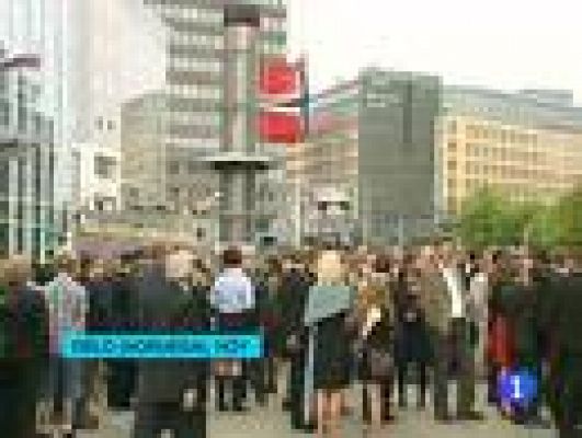 Telediario 1 - Homenaje a las víctimas de Oslo un mes después
