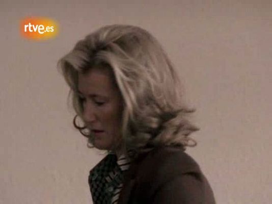 Cuéntame cómo pasó - "Que vienen los rojos"