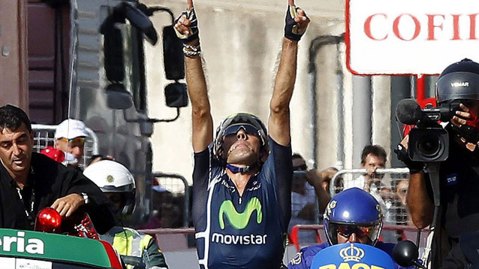 Pablo Lastras se ha impuesto en la meta de Totana y se ha vestido de rojo con una victoria con triple dedicatoria: para el fallecido Tondo, para su familia y para todos los que le siguen, ha explicado a TVE.