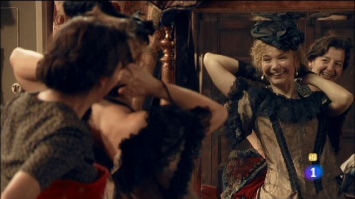 Plaza de España - Mercedes - Capítulo 10