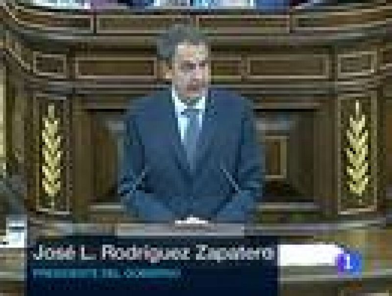 Zapatero quiere aprobar una reforma de la Constitución que recoja la limitación del déficit 