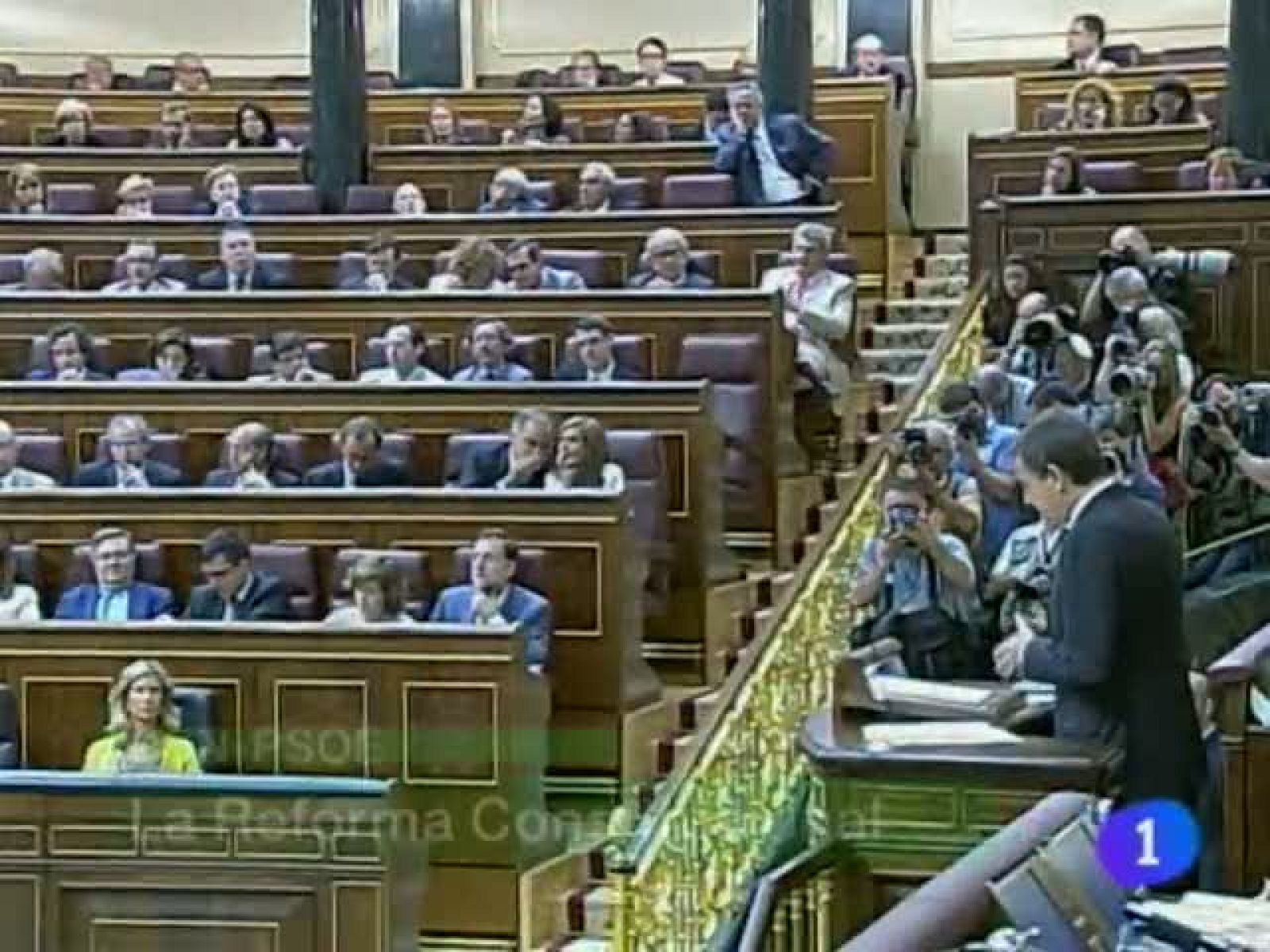  El PSN resta importancia a las voces críticas de su partido ante la reforma constitucional. Izquierda Ezkerra califica de inadmisible la decisión de fijar el techo del déficit en la carta magna. Este fin de semana habrá liga (25/08/11)