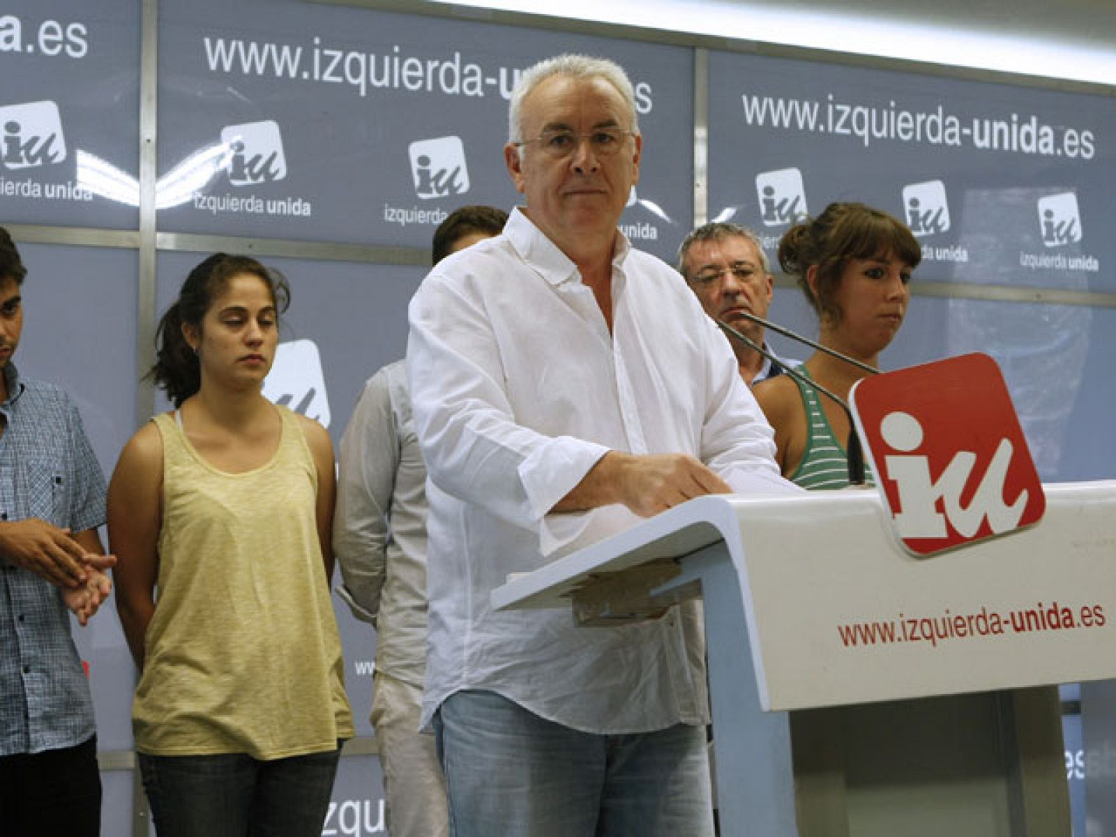 Izquierda Unida solicita un referéndum sobre la reforma constitucional