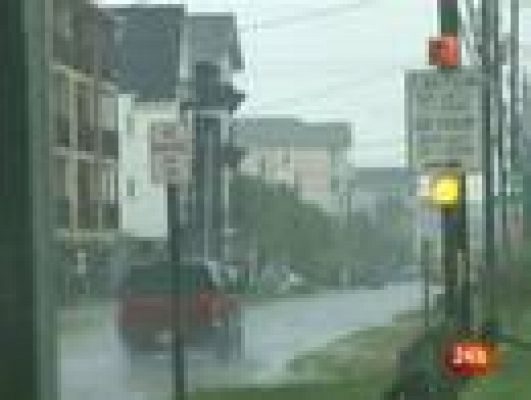 Informativo 24h - Cinco estados de Estados Unidos en alerta ante la llegada del huracán 'Irene'