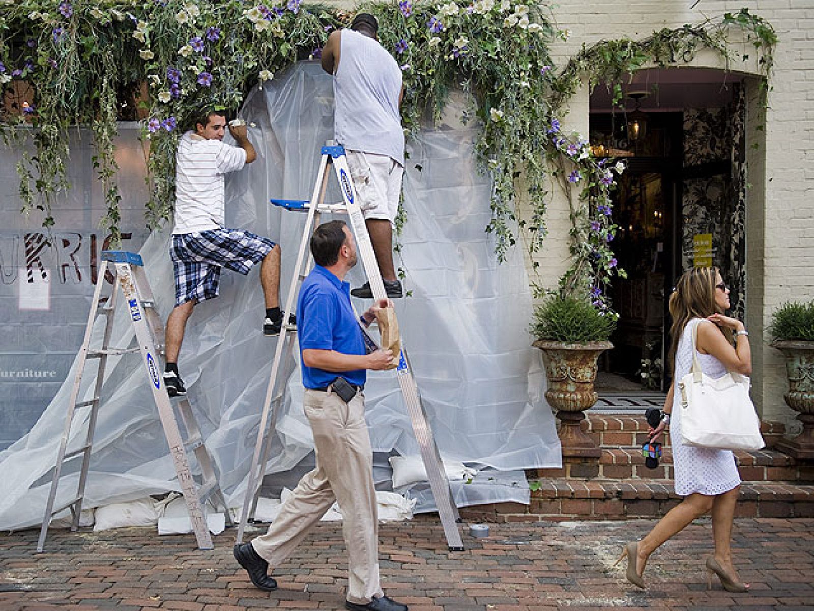 Obama advierte del peligro del huracán "Irene", que se acerca a la costa este de EEUU