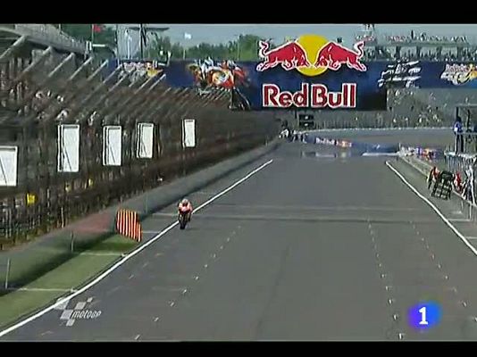  - Stoner toma la delantera en Indianápolis