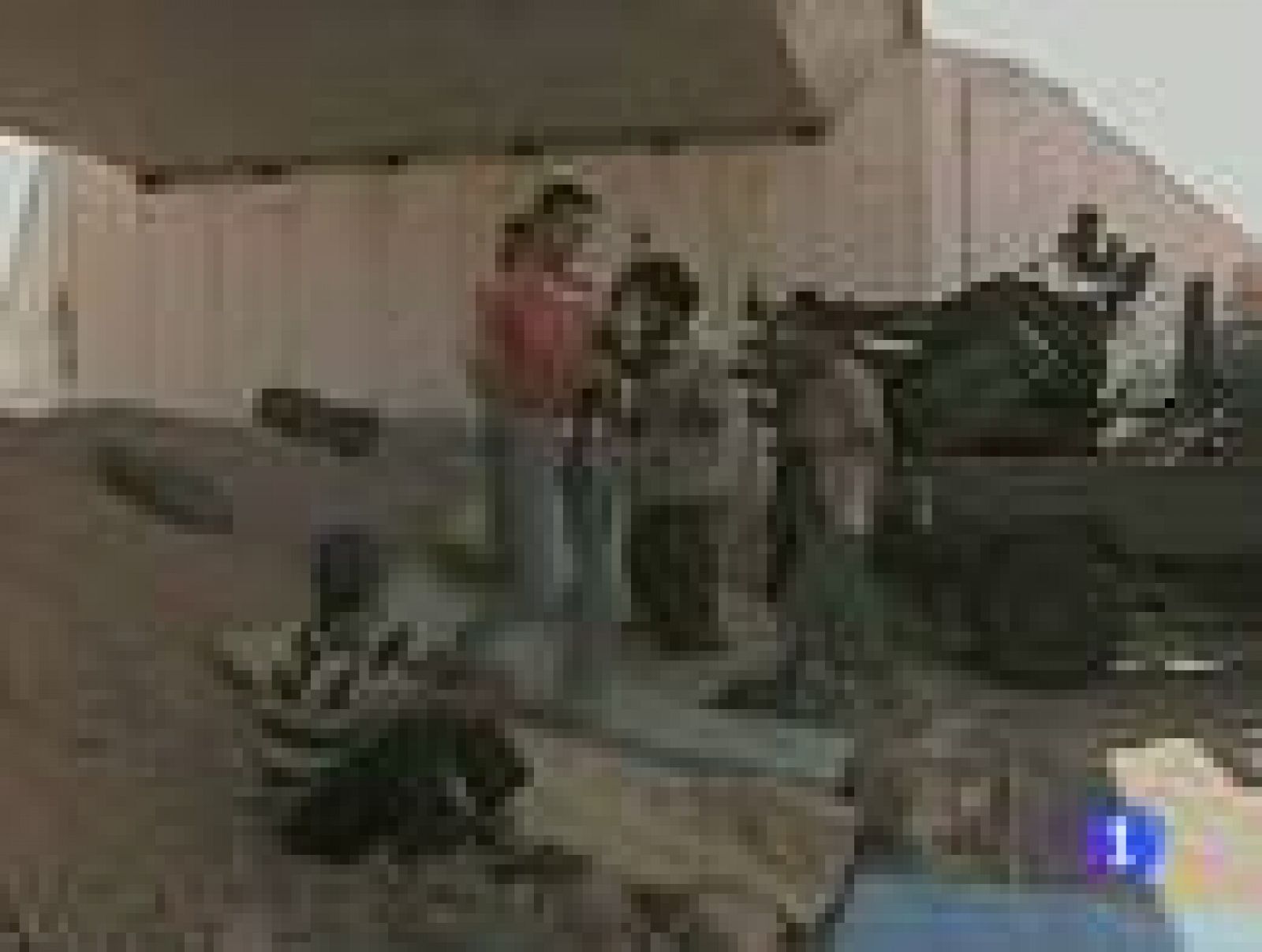 Los rebeldes cada vez más cerca de Sirte, última ciudad leal a Gadafi | Ver