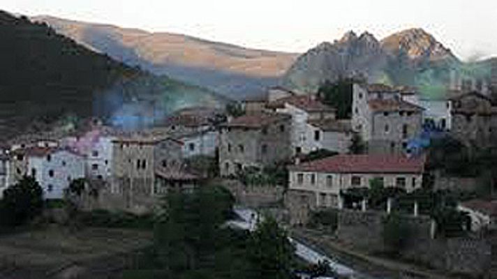 On Off - Un pueblo con muchos humos