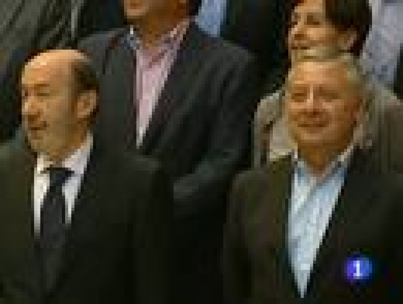 Cierre de filas en el PSOE con alguna crítica a la reforma constitucional | Ver