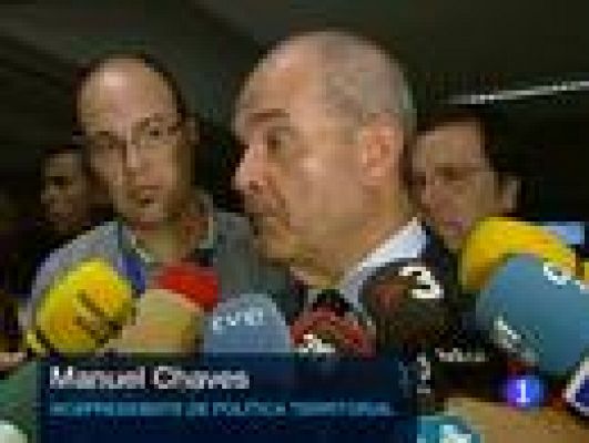 Telediario 1 - Chaves pide respeto a la reforma constitucional y recuerda que las leyes las hace también el Congreso