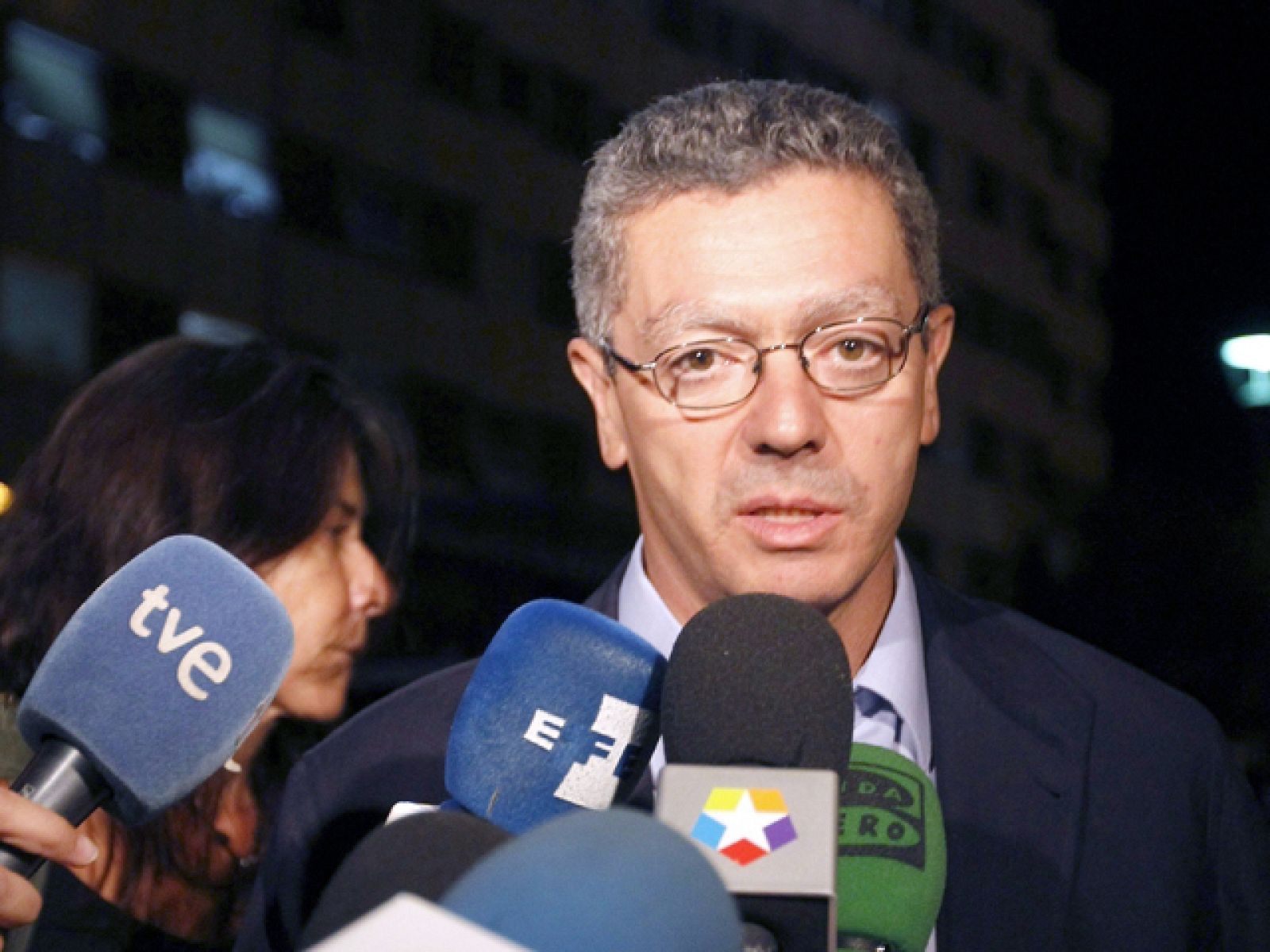 Gallardón, optimista ante la evolución de Manuel Cobo - Informativo 24h | Ver