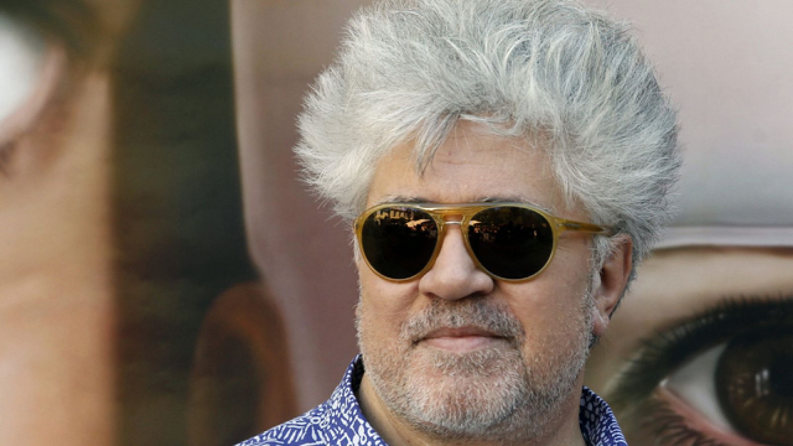 Almodóvar echa la vista atrás