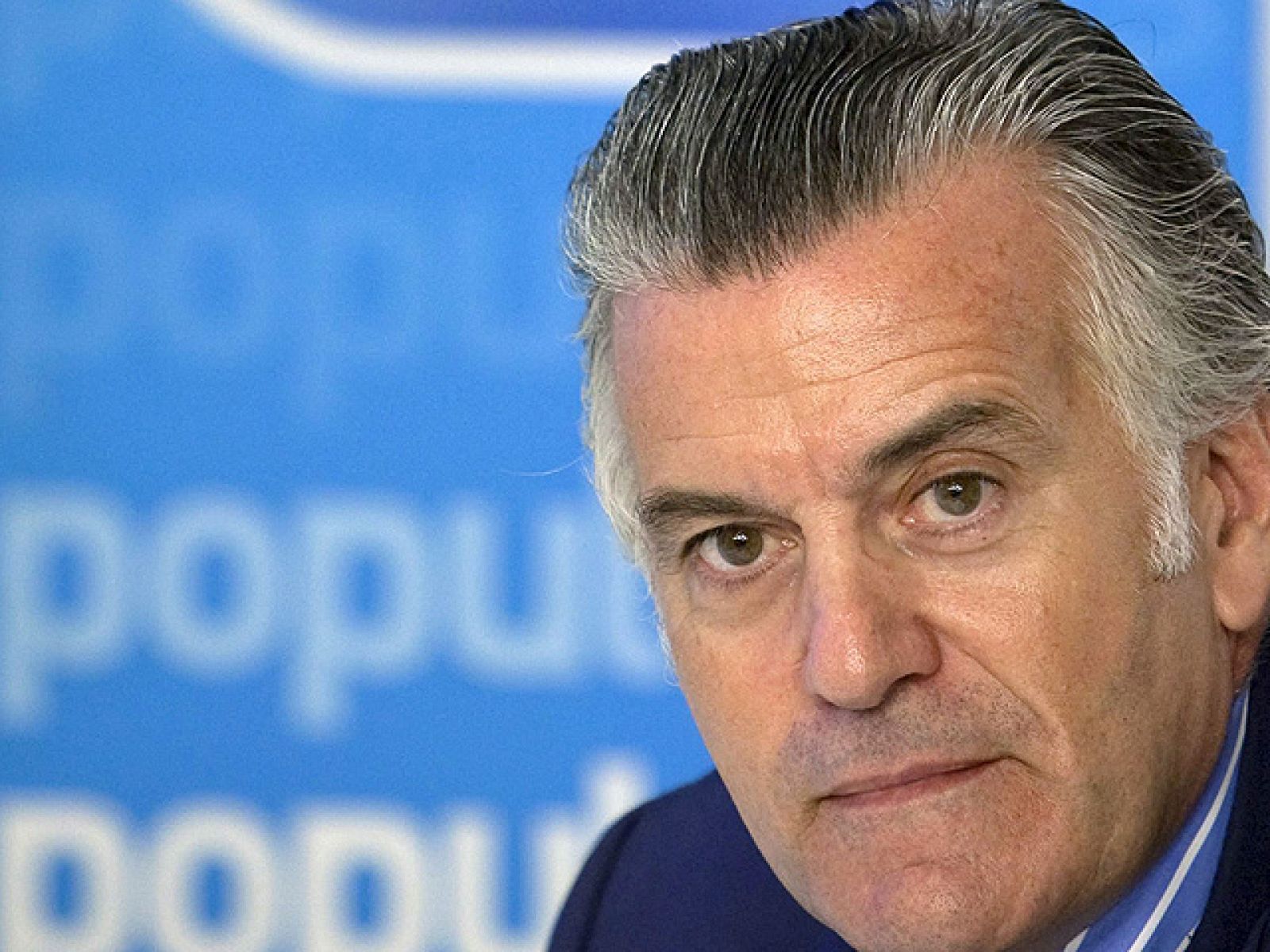 El juez que instruye el caso Gürtel en el Tribunal Superior de Justicia de Madrid (TSJM), Antonio Pedreira, ha archivado la causa contra el extesorero del PP y exsenador, Luis Bárcenas. El juez considera que no existen pruebas de los delitos de fraude fiscal y blanqueo de capitales por los que estaba imputado.