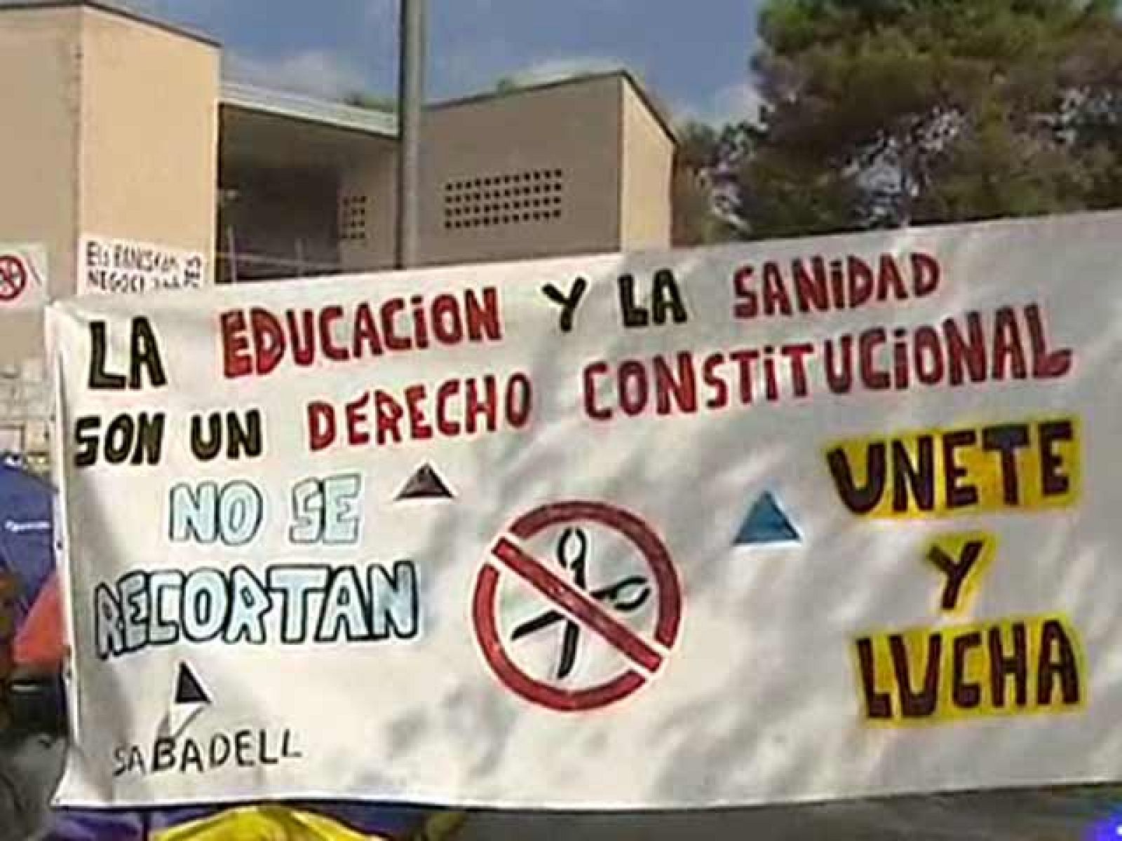 Los recortes en sanidad cierran más de 40 centros de emergencia nocturnos en Cataluña