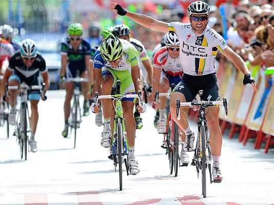 Vuelta ciclista a España - Albasini gana el sprint de los escapados