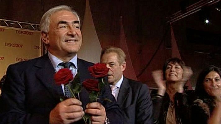 Telediario 1 - Strauss-Kahn regresa a París