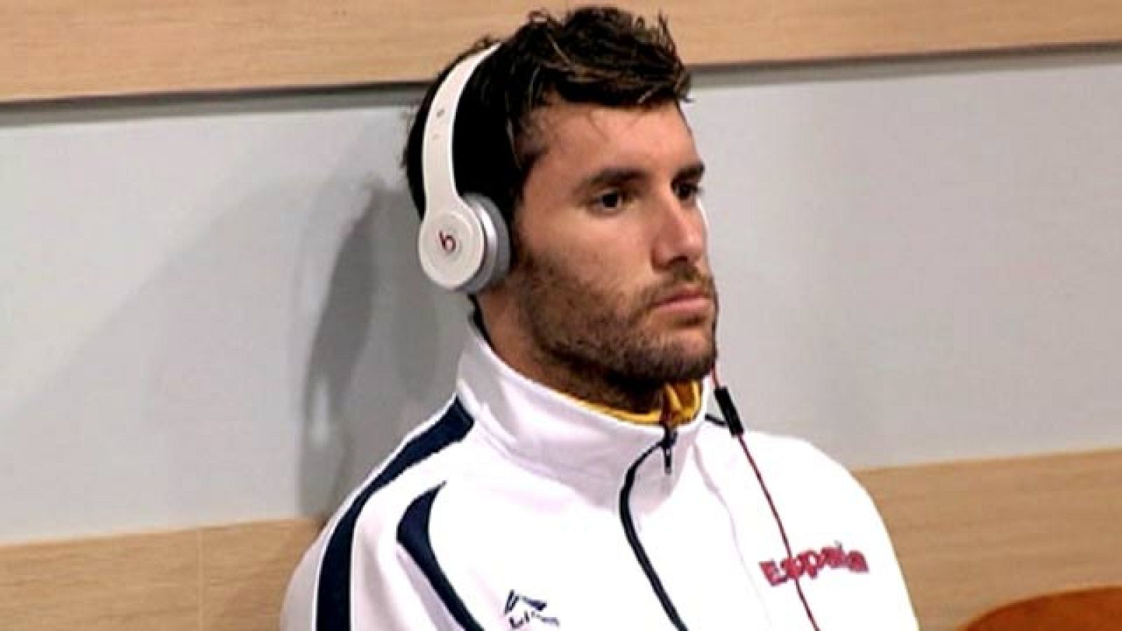 Puede que la música tenga mucho que ver en las victorias de la  selección española de baloncesto. Hay hasta un DJ en el equipo. Lo hemos comprobado en el Eurobasket, unas horas antes del partido contra Lituania. Se trata de Rudy Fernández. 