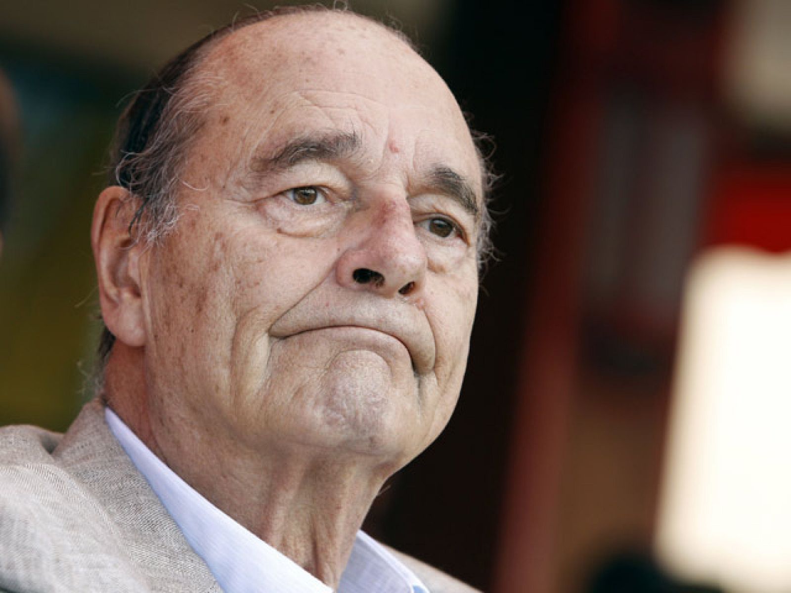 Chirac alega motivos de salud para no acudir al juicio que se inicia contra él en París 