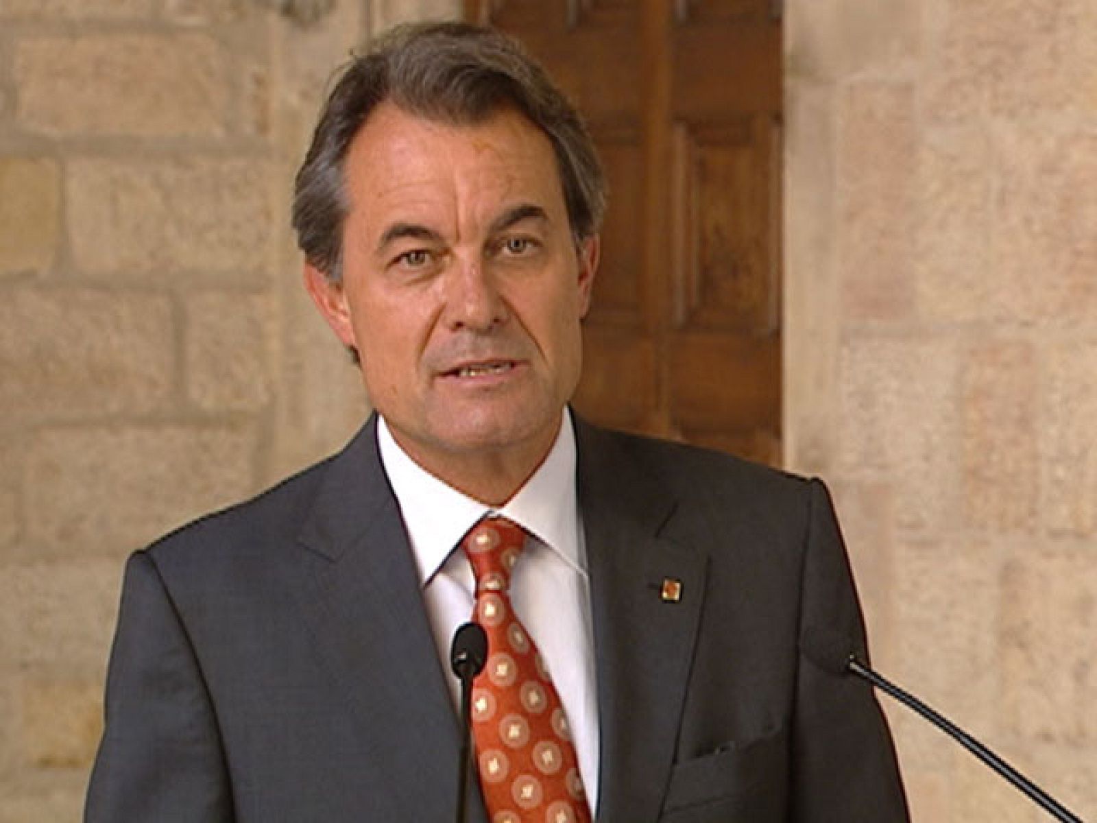 La Generalitat de Cataluña defiende su política lingüística del catalán en las escuelas